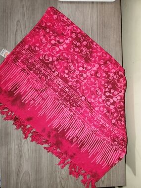Women's Fuchsia Floral Swim Sarong